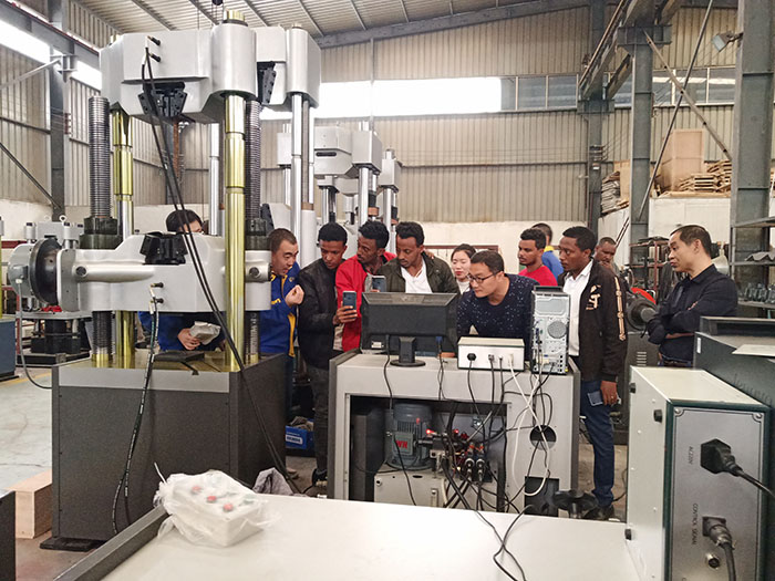 济南草莓视频黄色下载国外客户到厂验收草莓视频官网APP设备